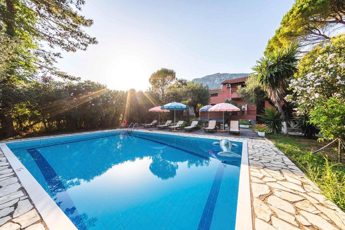 Mimosa Apartments With Pool Палеокастрица Екстериор снимка